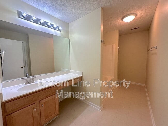 Building Photo - 131 Camforth Dr