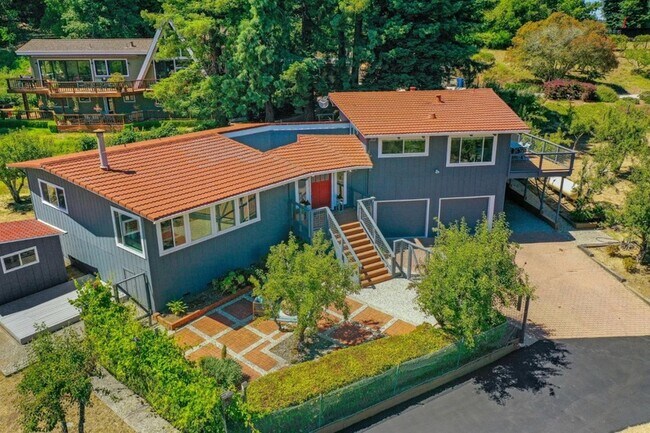 Building Photo - 24190 Summit Woods Dr