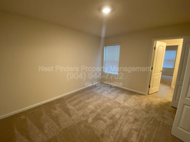 Building Photo - 9588 Star Dr