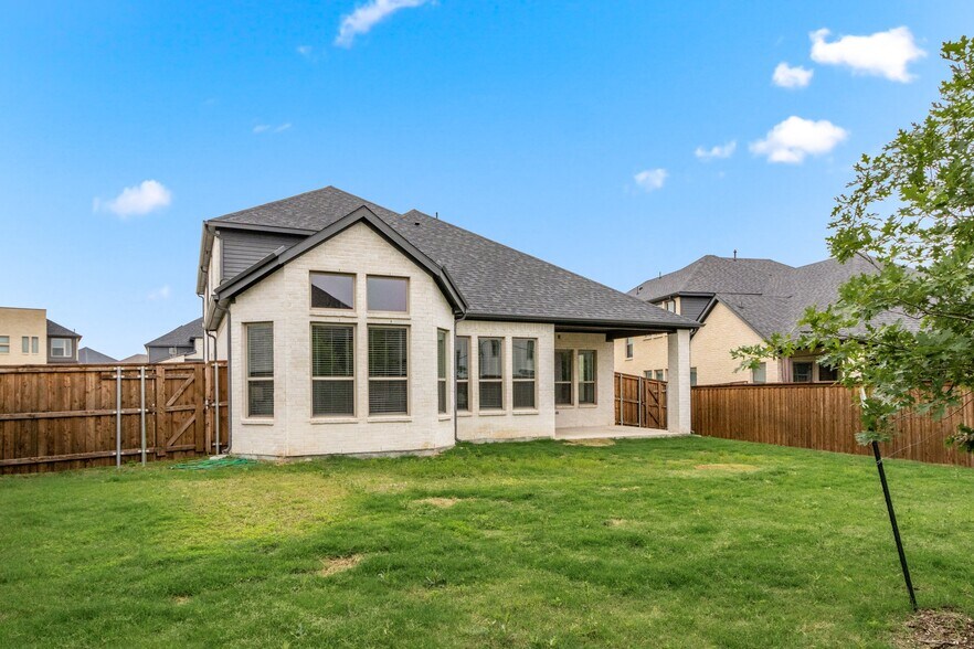 Building Photo - 3560 Rustic Oak Dr