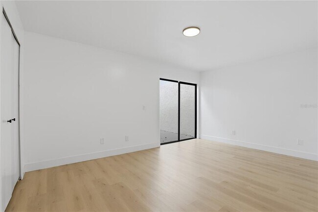 Building Photo - 640 Macduff Ln
