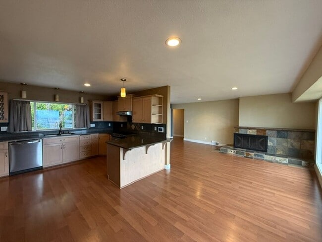 Building Photo - 91251 Cape Arago Hwy