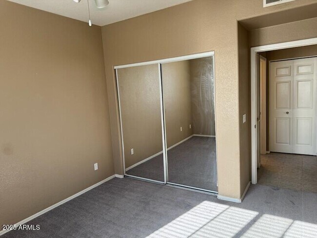 Building Photo - 1335 E June St