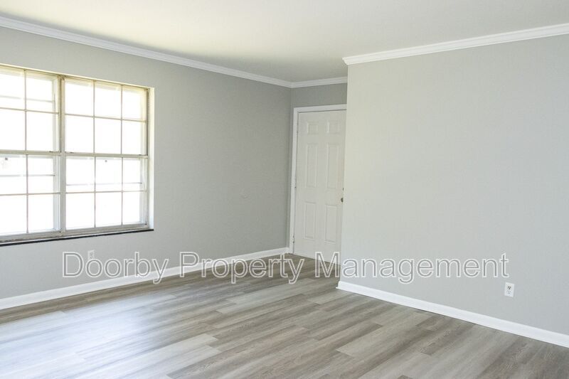 Building Photo - 183 Colony Cir