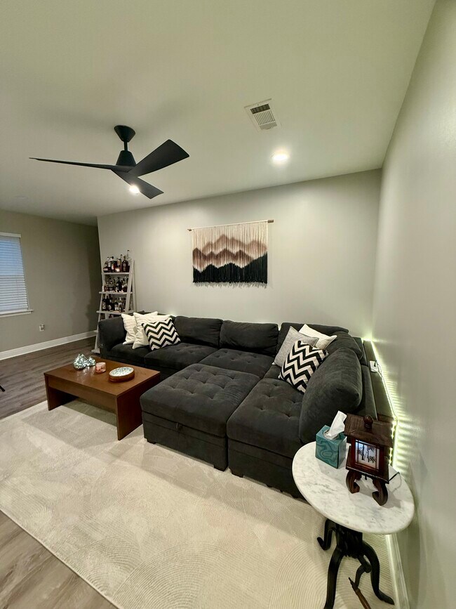 Building Photo - 1362 Harrison Ave