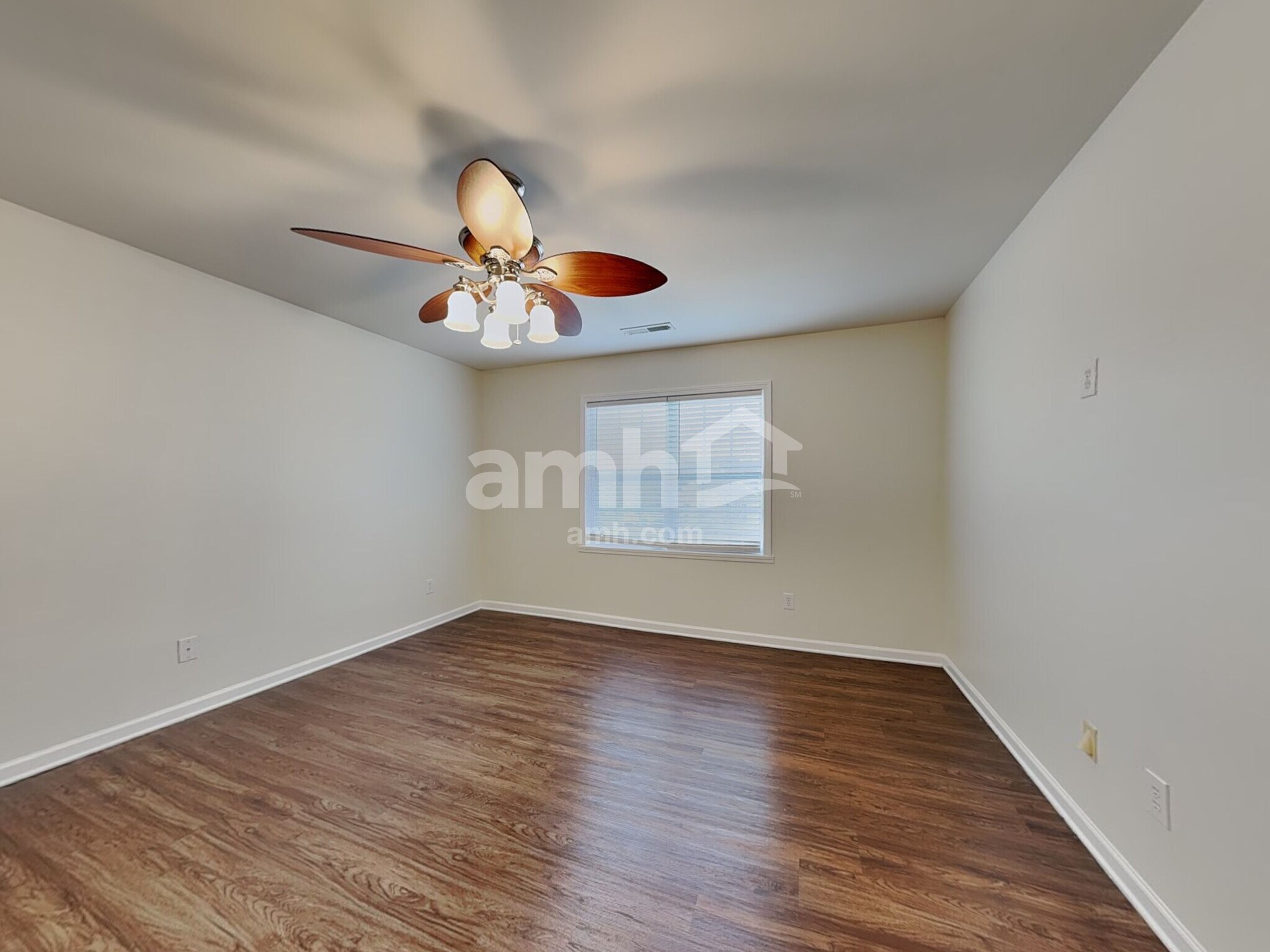 Building Photo - 5065 Walden Ridge Dr