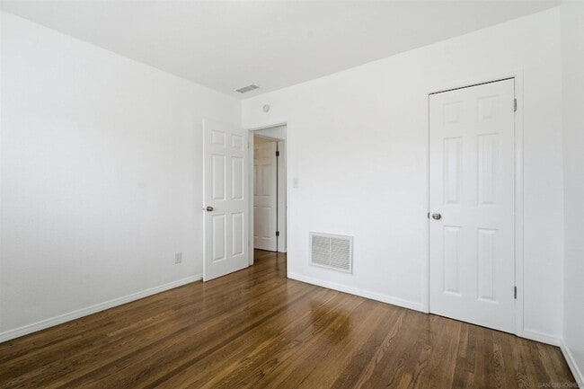 Building Photo - 6122 Nagel St