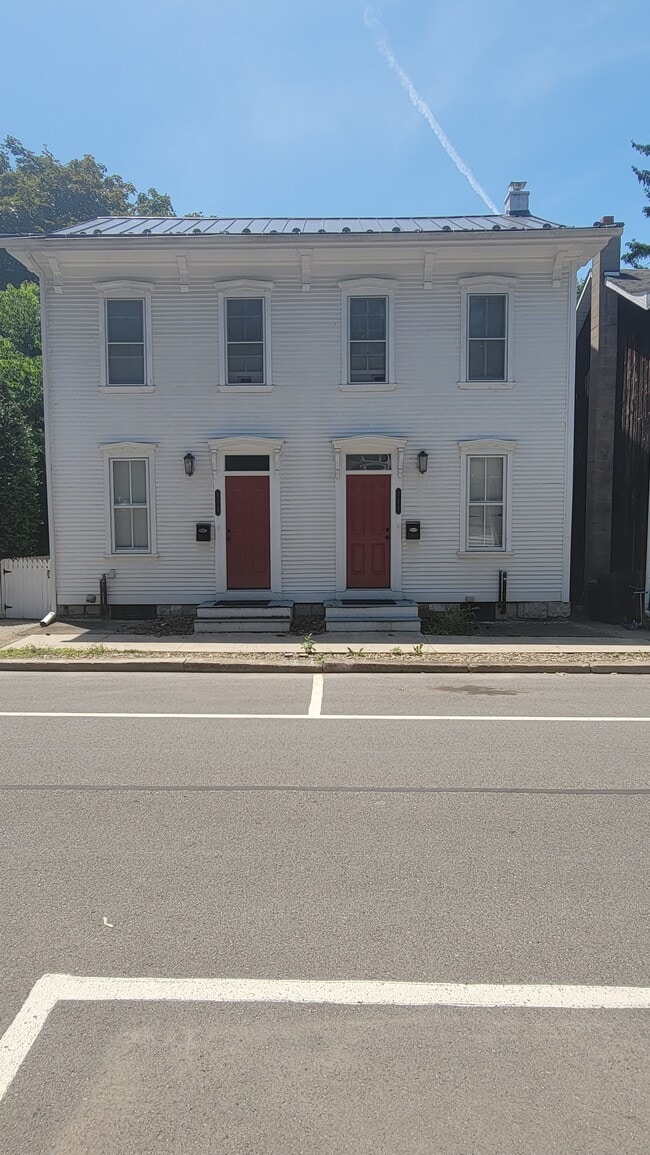 Building Photo - 309 N 3rd St