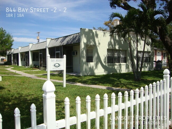 Building Photo - 844 Bay St