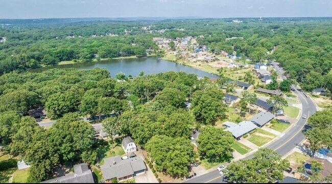 Building Photo - 1816 Osage Dr