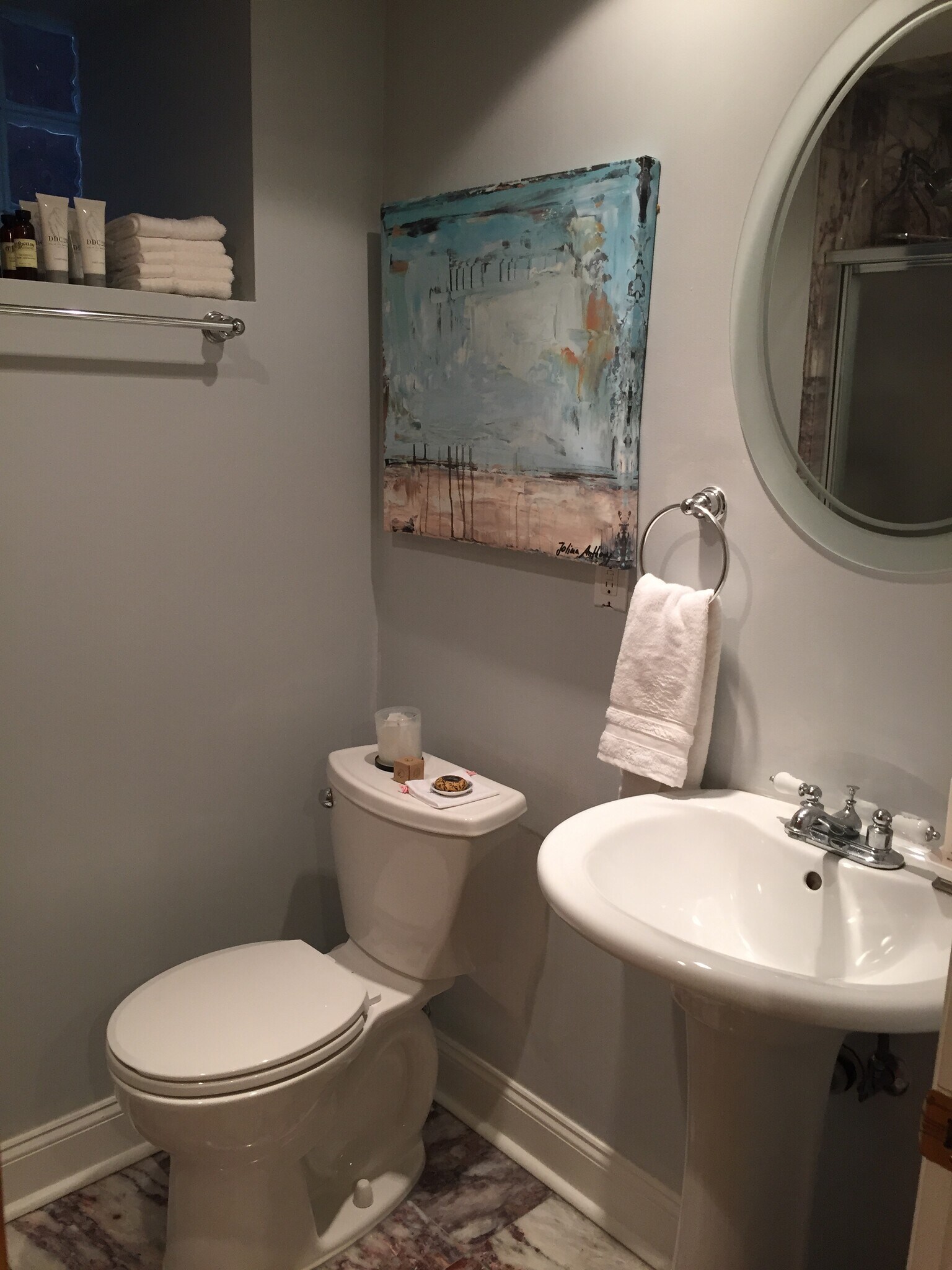 Guest Bathroom - 707 College Ave