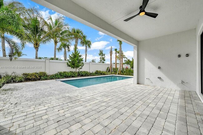 Building Photo - 12413 Solana Bay Cir