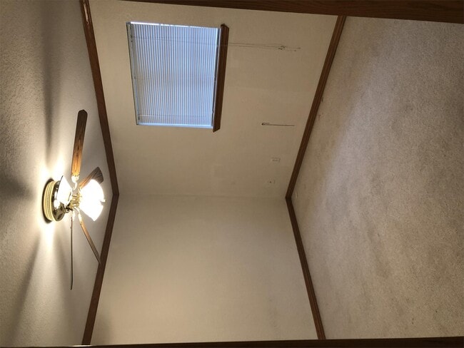 Building Photo - 111 Fox Run Pl