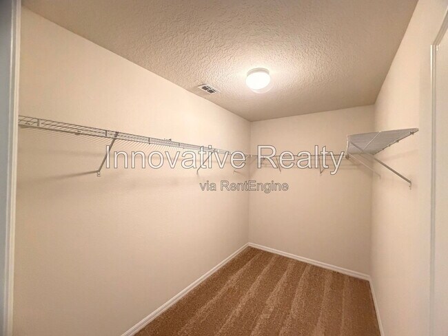 Building Photo - 67 Delacorte Wy