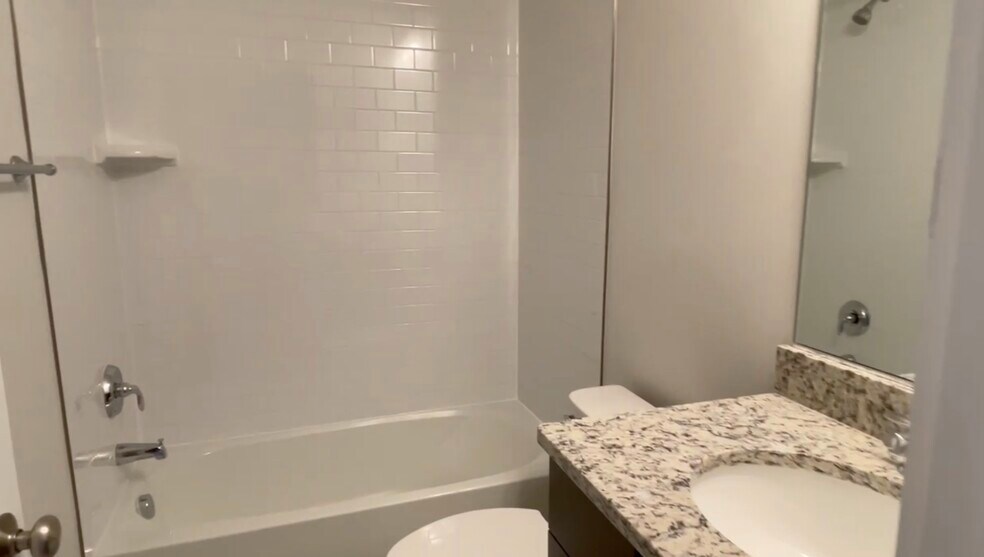 Hall Bathroom - 1117 N Lombardy St