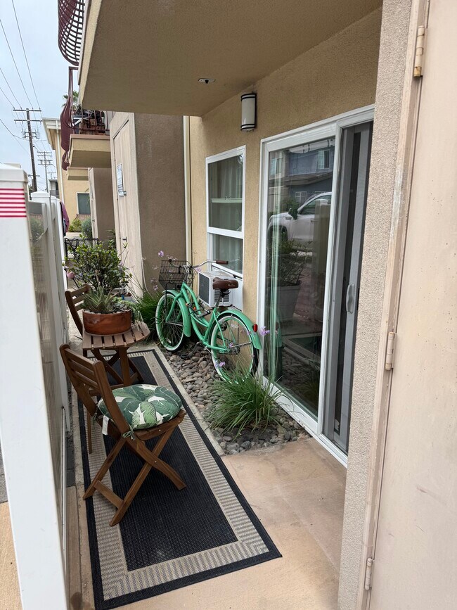 Building Photo - 3993 Jewell St