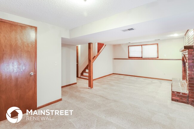 Building Photo - 1005 NE 104th Terrace