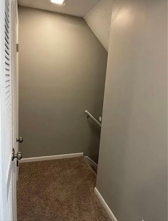 Building Photo - 4792 Champion Ct