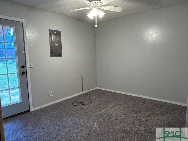 Building Photo - 120 Middleton Dr