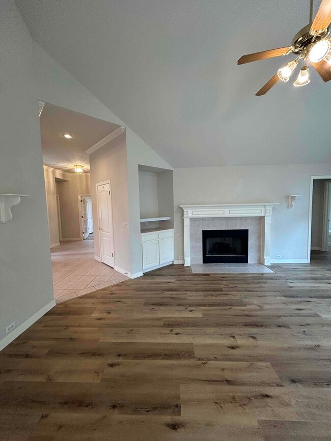 Building Photo - $250 Admin Fee Waived!! Gorgeous 4-Bedroom...