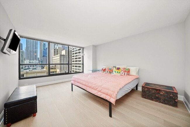 Building Photo - 405 N Wabash Ave