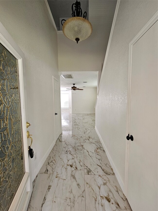 Building Photo - 9207 Dairy View Ln