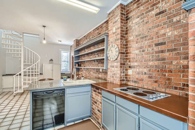 014-027-Kitchen-666x445-72dpi - 3247 W 19th Ave