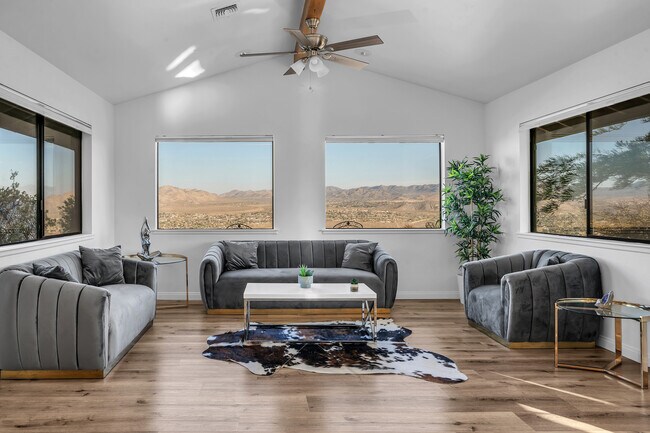 Building Photo - 57495 Buena Suerte Rd