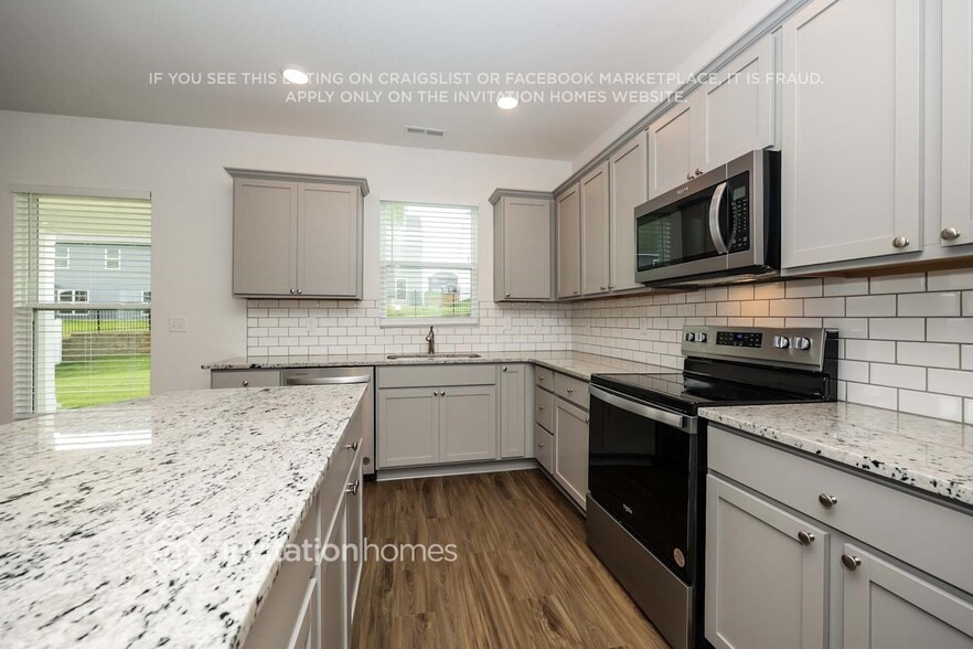 Building Photo - 3810 Lantern Ln