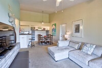 Building Photo - 321 Villa Cir