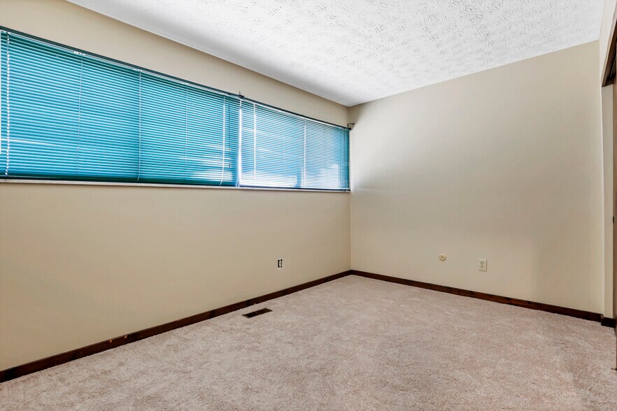 2nd floor Bedroomm - 2991 Cranston Dr