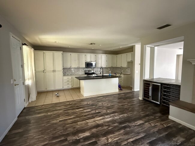 Building Photo - 9644 Crisswell Dr
