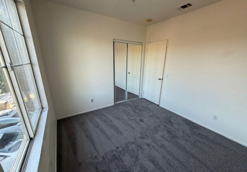 Bedroom 1 - 33432 Winston Way