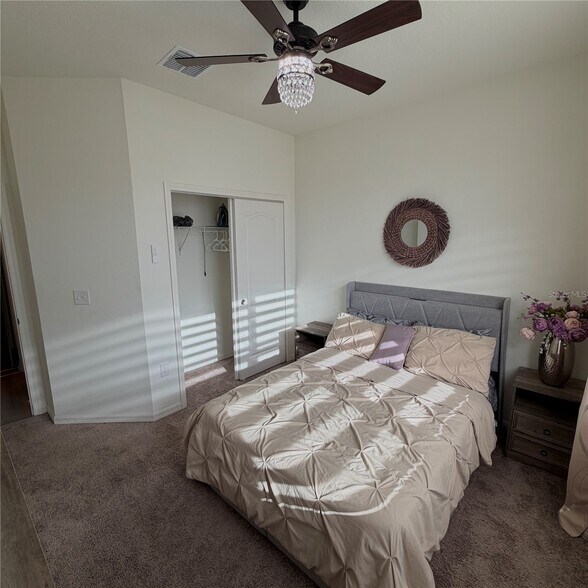 Building Photo - 320 Spirit Landings Cir