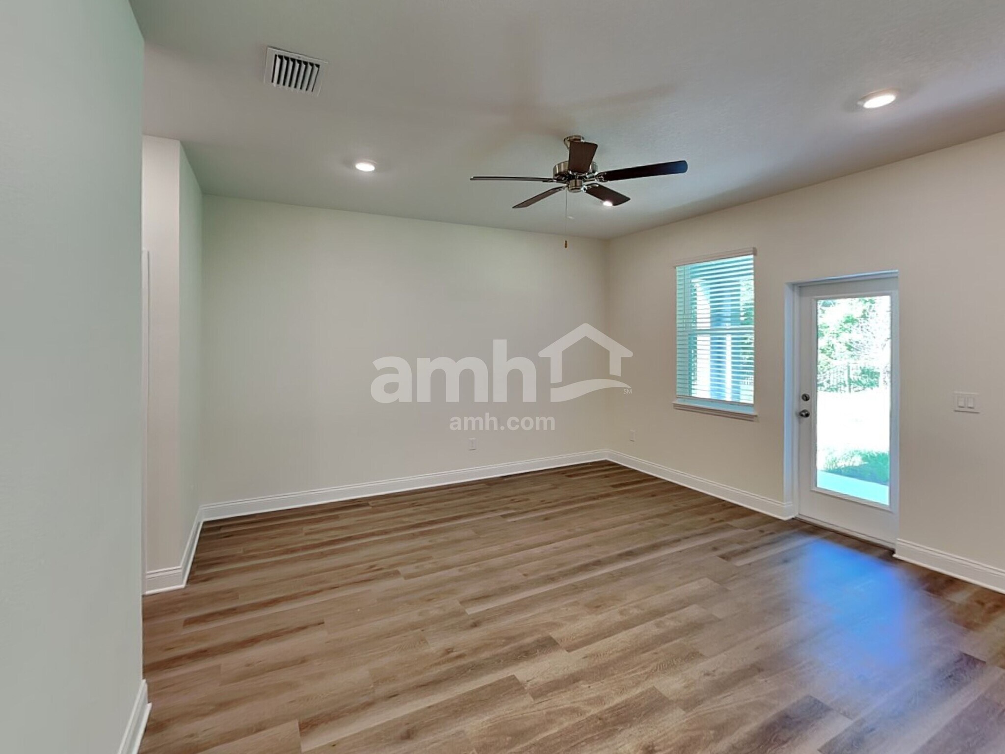 Building Photo - 2704 Sunrise Lndg Lp