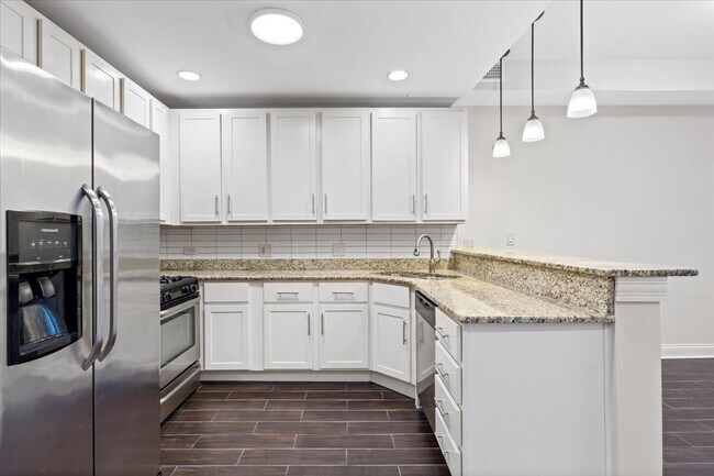 Building Photo - 4906 N Whipple St