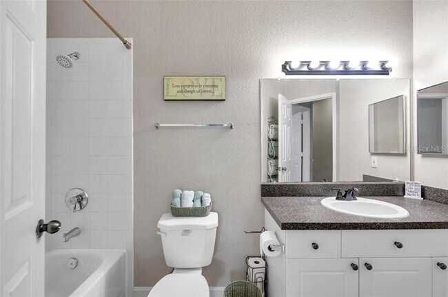 Building Photo - 2279 Portofino Pl
