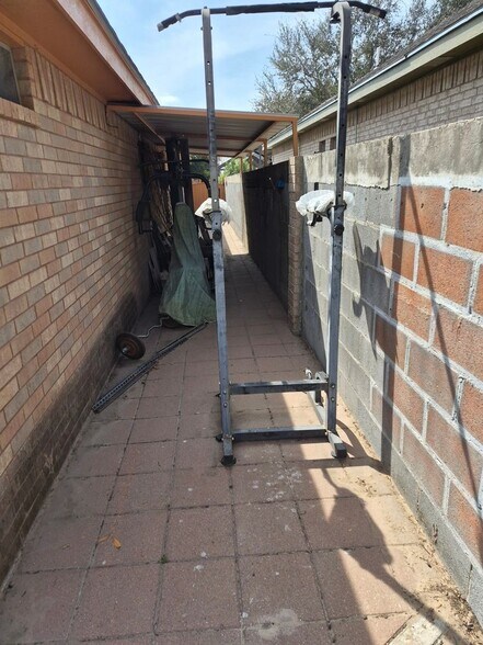 Building Photo - 135 Santa Maria Ln