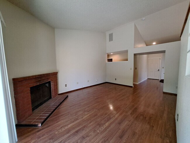 Building Photo - 143 Buttercup Cir