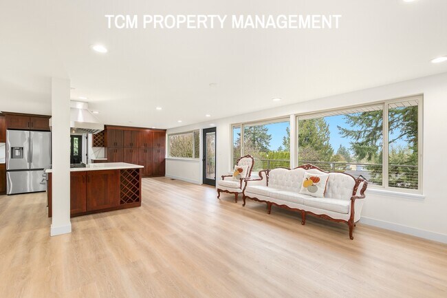 Building Photo - 1121 E Guiberson St