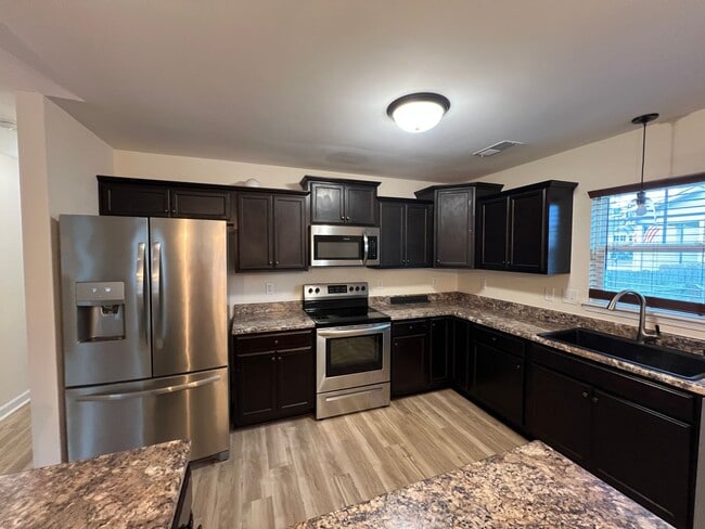 Building Photo - 310 Landon Ln