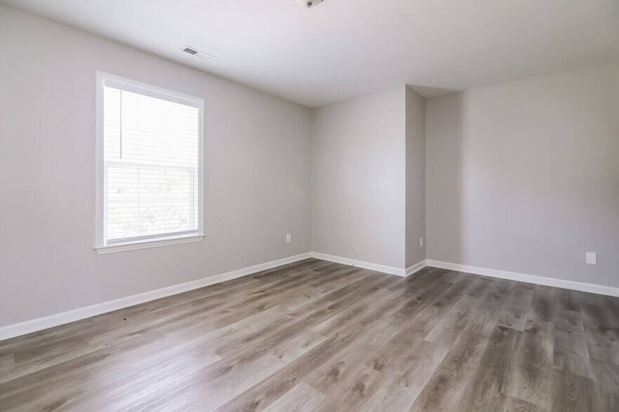 Building Photo - 6532 Austin Creek Dr