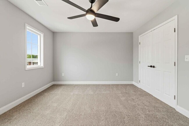 Building Photo - 305 Tribble St