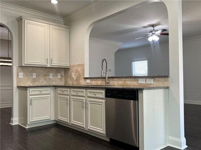 Building Photo - 5245 Bucknell Trace