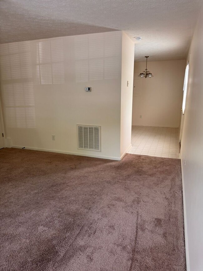 Building Photo - 540 Monticello Ave