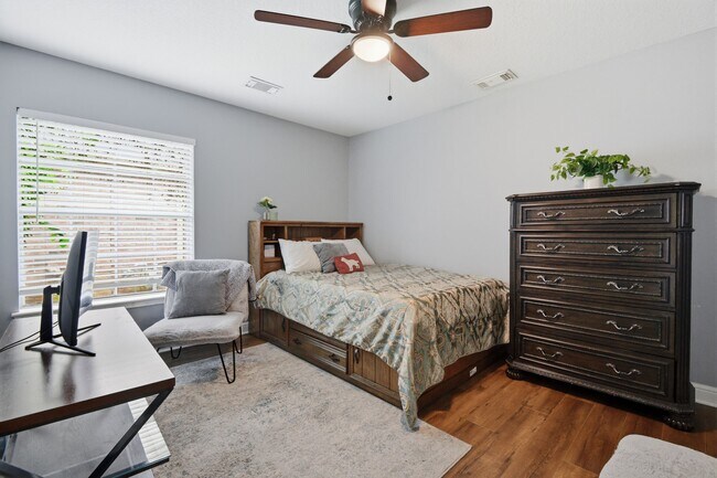 Building Photo - 13815 Wetherfield Ln