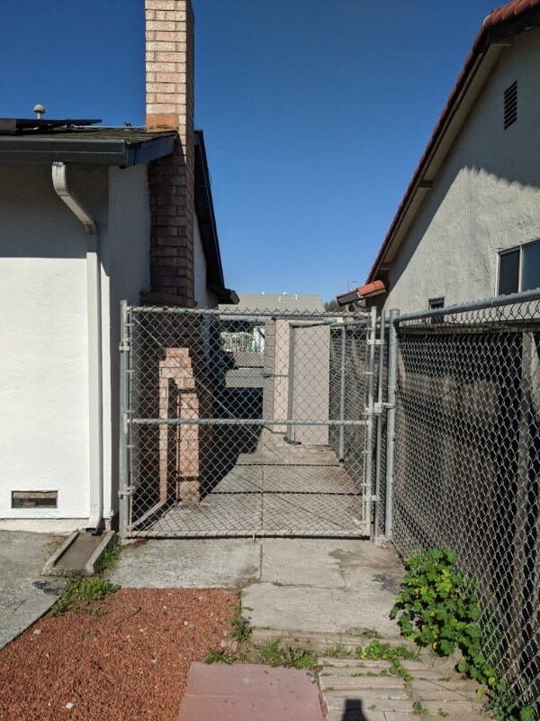 Building Photo - 2654 Olivestone Way