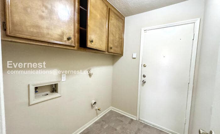 Building Photo - 1018 Valley Ranch Dr