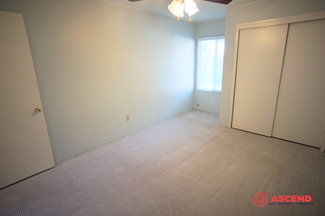 Building Photo - Gorgeous Home in Stockdale Park!