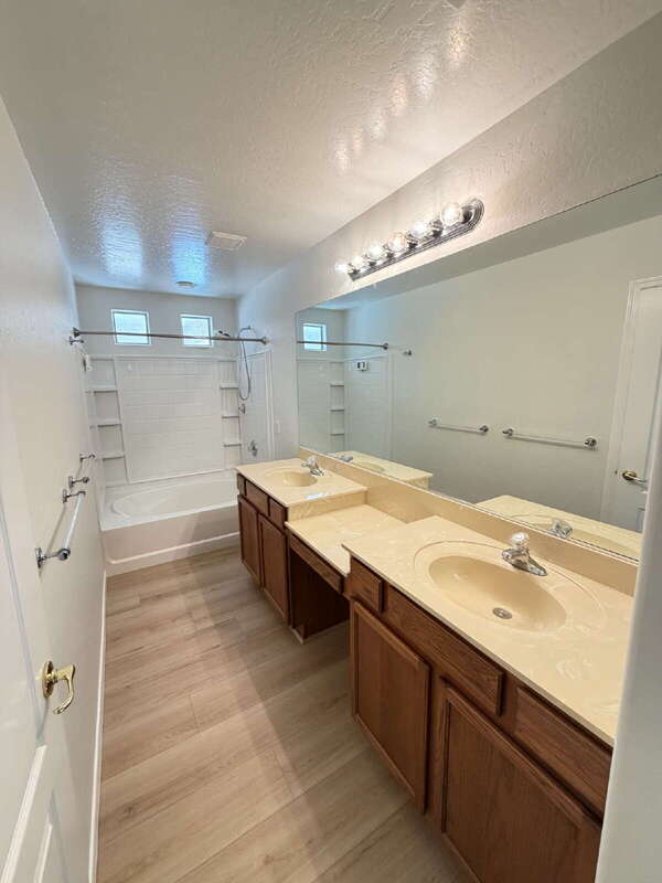 Building Photo - 44245 W Snow Dr